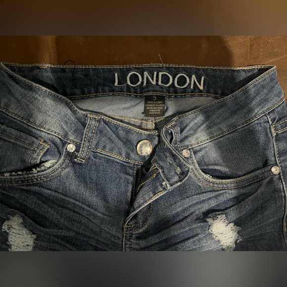 Women’s London Skinny Jeans - Picture 3 of 3